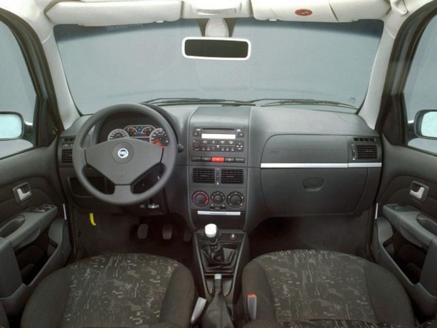  Fiat Palio 5-Door 2004 года  (фото 5 из 7)